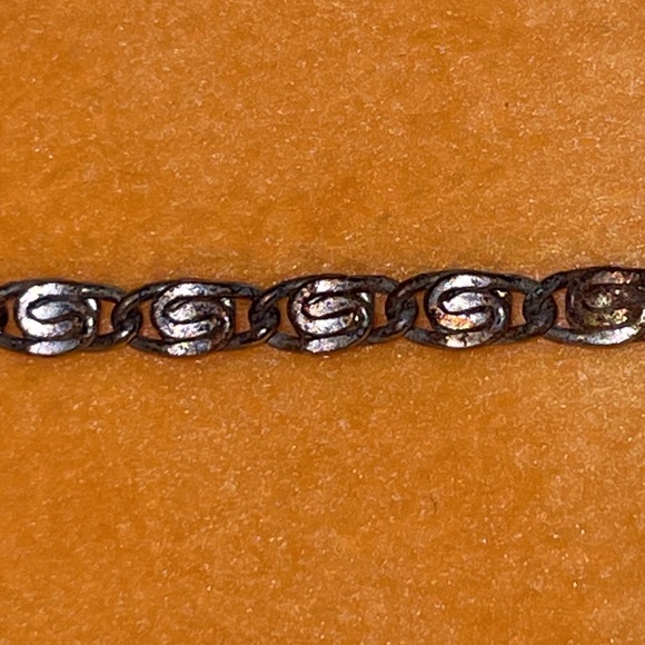 Vintage Bracelet - Picture 5 of 9